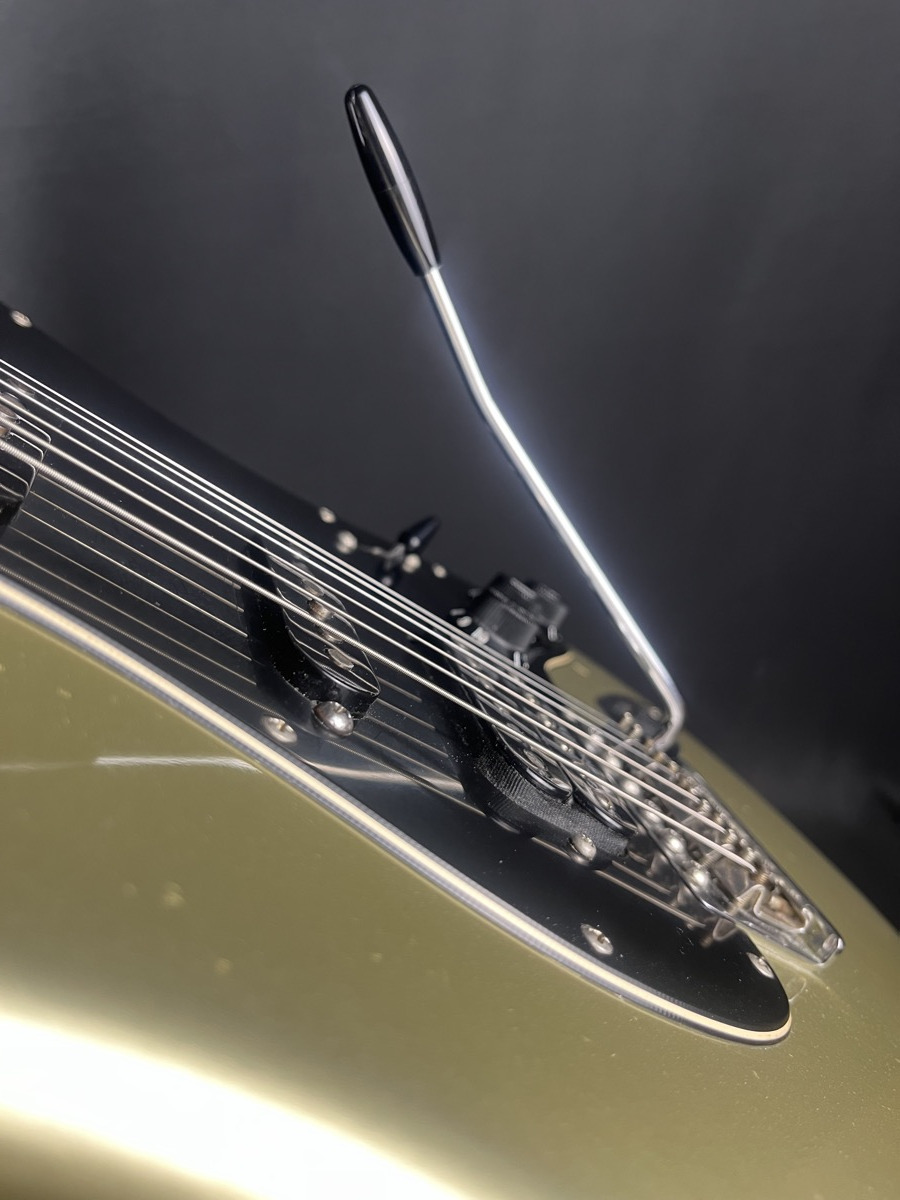 Fender USED Fender 2010 Inca Silver Road Worn HSS Strat w/Gigbag - CONSIGNMENT - Used