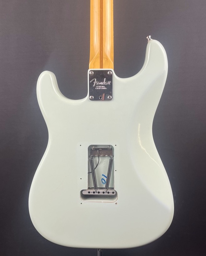 Fender USED Fender 2002 American Stratocaster w/Hardshell Case - CONSIGNMENT - Used