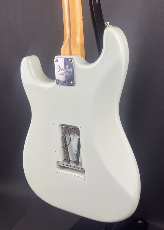 Fender USED Fender 2002 American Stratocaster w/Hardshell Case - CONSIGNMENT - Used