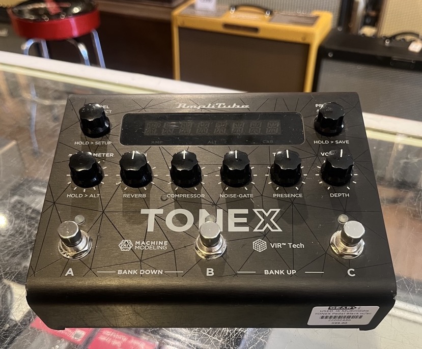 USED  IK Multimedia TONEX Pedal Black w/ac