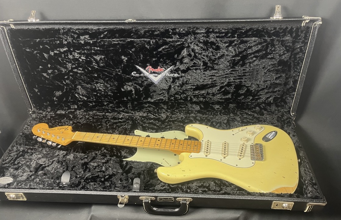 Fender Custom Shop USED Fender 2006 Custom Shop Heavy Relic Olympic White w/OHSC - Used