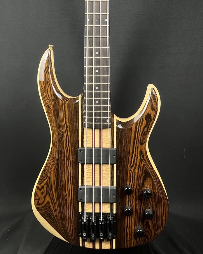 Misc USED Lado Studio Bass 4 String Bass w/case - CONSIGNMENT - Basses