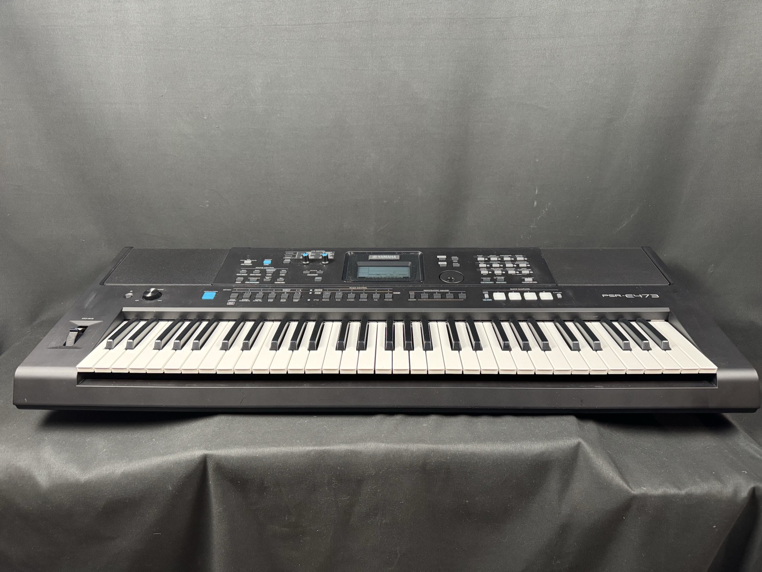 USED Yamaha PSR-E473 61 Key Portable …